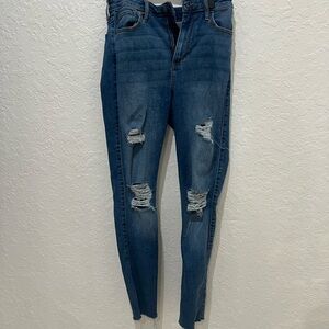 Distressed Hollister 7R